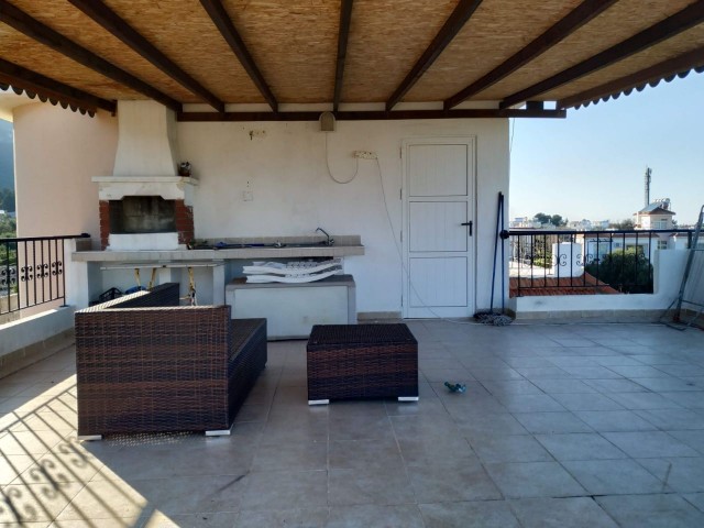 2+1 PENTHOUSE WITH ROOF TERRACE WITH SEA VIEW IN LAPTA