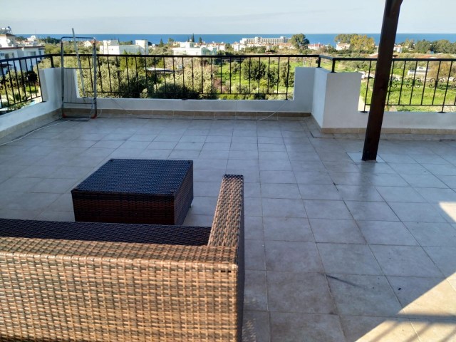 2+1 PENTHOUSE WITH ROOF TERRACE WITH SEA VIEW IN LAPTA