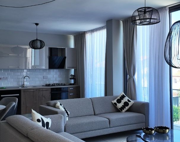 GİRNE ALSANCAKTA SİTE İÇERİSİNDE 3+1  FULL EŞYALI PENTHOUSE