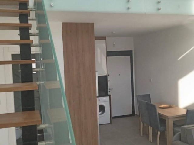 DENİZE SIFIR LÜKS SİTEDE EŞYALI KİRALIK 1+1 LOFT DAİRE