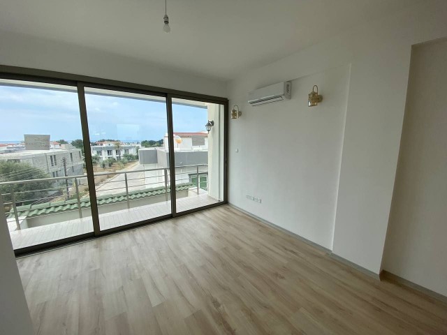 KARAOĞLANOĞLU TRIPLEX 3+1 PRIVATE VILLA WITH SEA VIEW