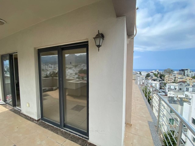 2+1 PENTHOUSE WITH SEA VIEW IN A PERFECT LOCATION IN KYRENIA CENTER