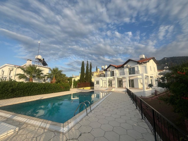 4+2 PRIVATE VILLA WITH SEA VIEW AND POOL FOR RENT IN ALSANCAK