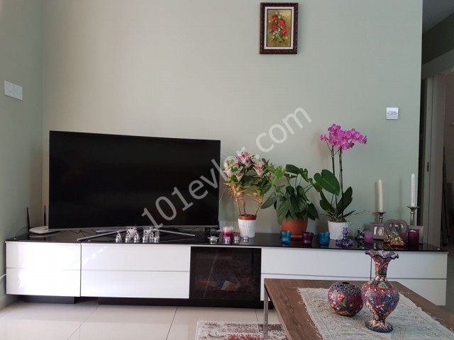 KIBRIS GİRNE MERKEZ'DE SATILIK 1+1 DAİRE