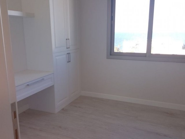 GİRNE 'DE MUHTEŞEM MANZARALI  SATILIK PENTHOUSE