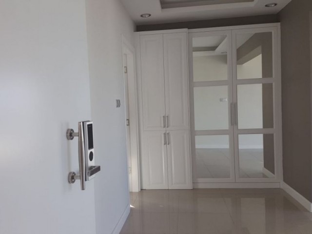 GİRNE 'DE MUHTEŞEM MANZARALI  SATILIK PENTHOUSE