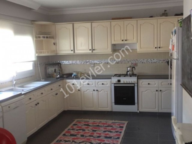 Flat For Sale in Girne Merkez, Kyrenia