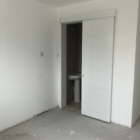 GİRNE MERKEZ'DE TÜRK KOÇANLI 2+1 SATILIK DAİRE