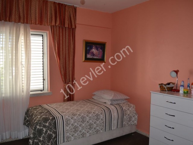 Flat For Sale in Girne Merkez, Kyrenia