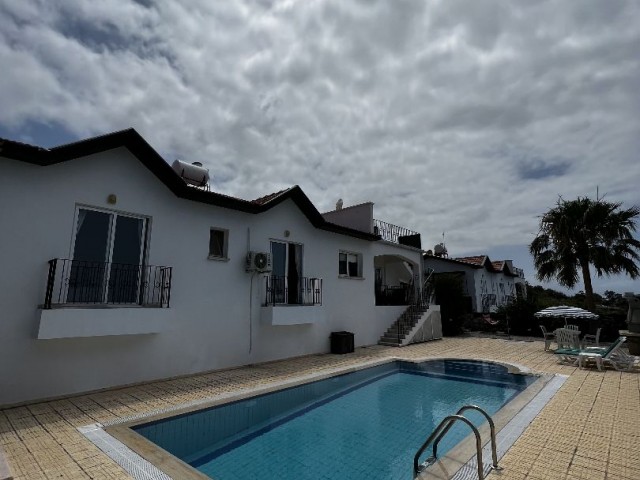 2 Schlafzimmer Bungalow in Esentepe mit Meerblick