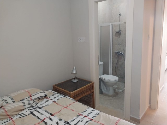 Denize sıfır devasa bir apartman dairesi, deniz ve dağ manzaralı panoramik çatı terası (Geniş aileler için mükemmel)