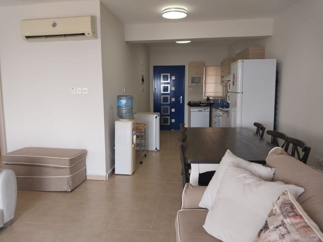 Denize sıfır devasa bir apartman dairesi, deniz ve dağ manzaralı panoramik çatı terası (Geniş aileler için mükemmel)