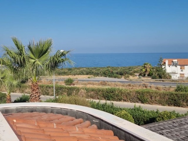 Charmanter Bungalow mit malerischem Meerblick in Esentepe