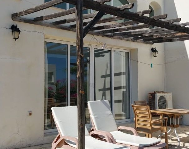 2 Bedroom Loft Style Apartment 200 metres away from the sea!