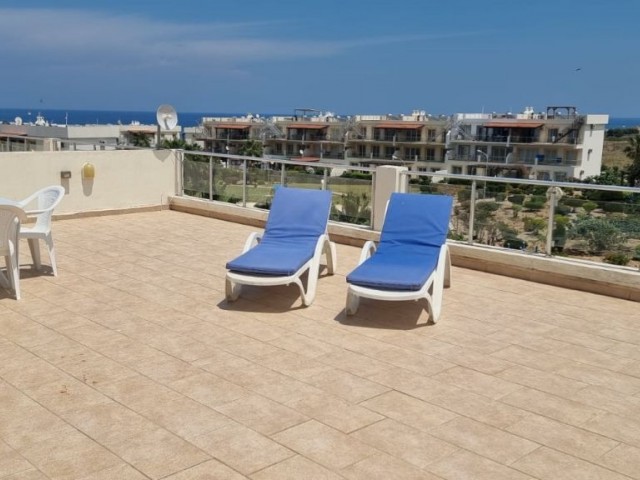 2 Bedroom Penthouse with sea and mountain view and roof terrace