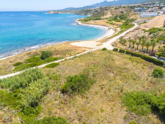"Seaside Serenity: Muhteşem Manzaralı Büyüleyici 2 Yataklı Daire, Bacheli, Kuzey Kıbrıs"