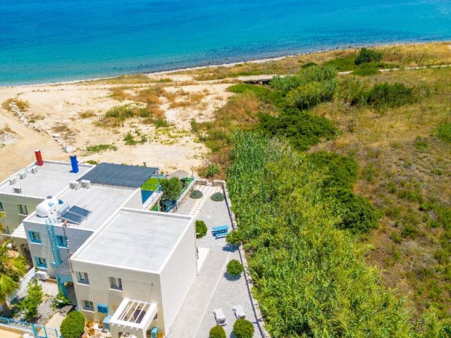 "Seaside Serenity: Charming 2-Bed Apartment with Spectacular Views, Bacheli, North Cyprus"