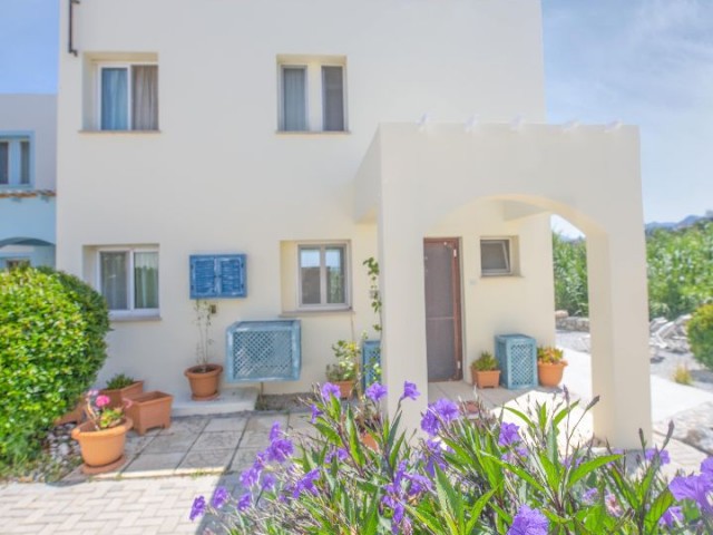 "Seaside Serenity: Charming 2-Bed Apartment with Spectacular Views, Bacheli, North Cyprus"