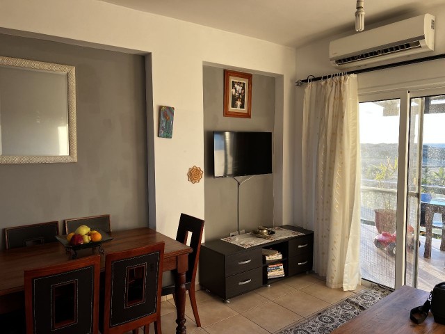 "Tatlisu, Kuzey Kıbrıs'ta Panoramik Manzaralı Mükemmel 2 Yatak Odalı Penthouse"