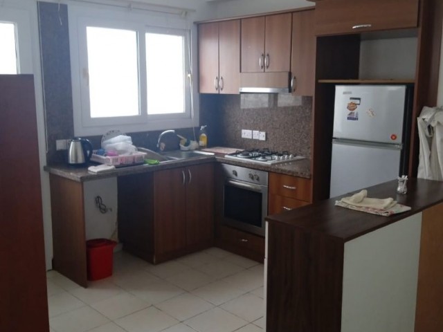 Kyrenia Alsancak. 3+1 flat, 2 bathrooms, within the complex. 1 floor.