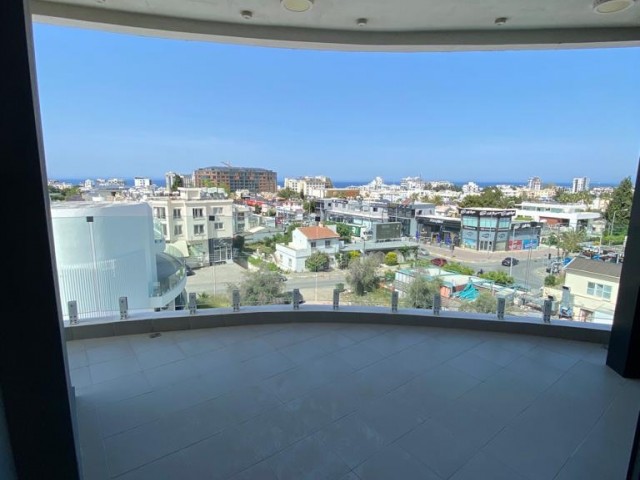 3+1 flat for rent in a complex with a pool in the center of Kyrenia