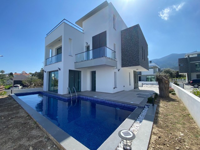 Brandneue 3+1-Villa mit Pool zum Verkauf in Kyrenia Ozanköy