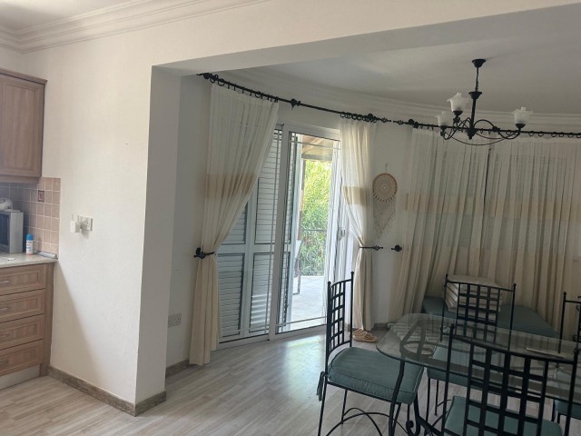 Girne Esentepede denize sıfır satılık 4+1 villa 