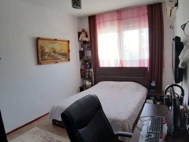 GİRNE MERKEZİ KONUMDA SATILIK 3+1 DAİRE