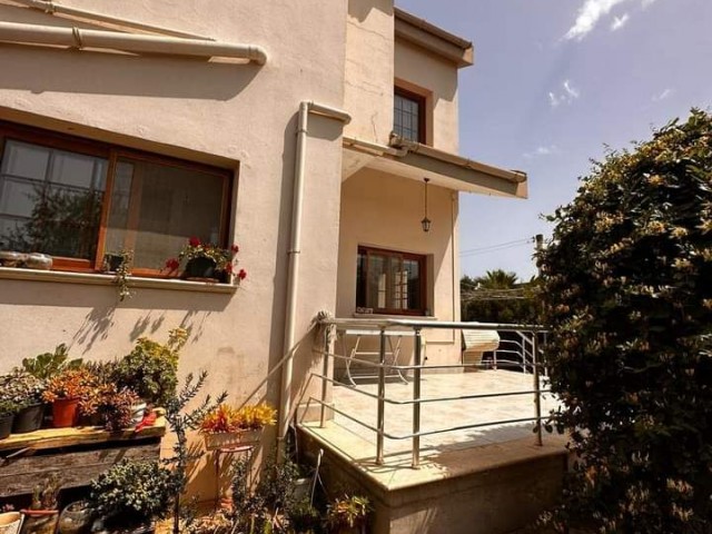 VILLA FOR SALE IN MAGUSA MARAŞA 4+2 850 m2 AREA SUITABLE FOR FAMILY LIFE