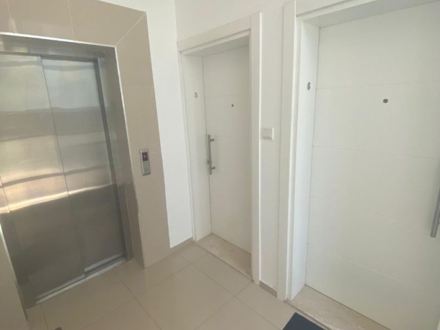 UNFURNISHED 2+1 FLAT FOR SALE IN A CENTRAL LOCATION IN MAGUSA