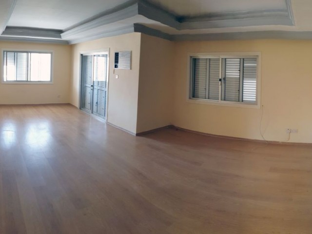 Flat To Rent in Köşklüçiftlik, Nicosia