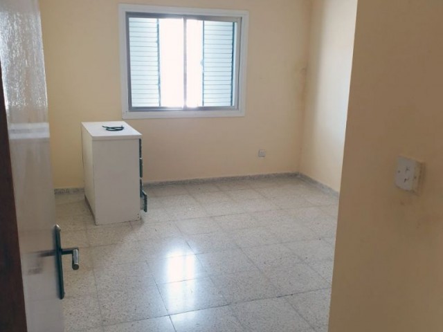 Flat To Rent in Köşklüçiftlik, Nicosia