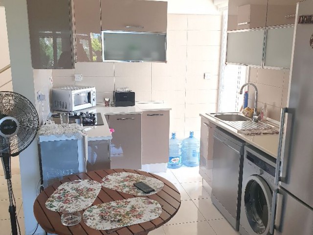 Flat To Rent in Alsancak, Kyrenia