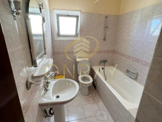 3+1 Spacious Furnished Apartment for Rent in Göçmenköy. ** 