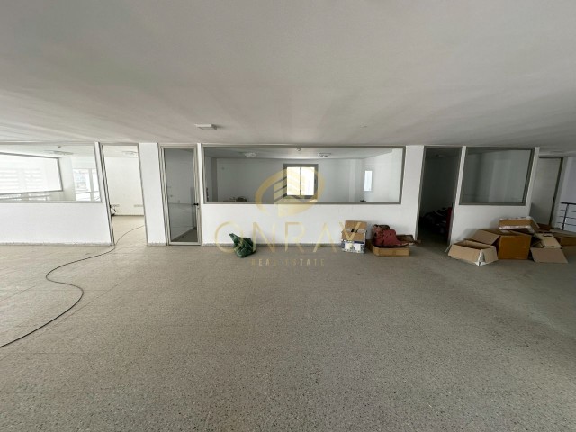 Ortaköy Merkezde 600 m2 Kiralık Dükkan