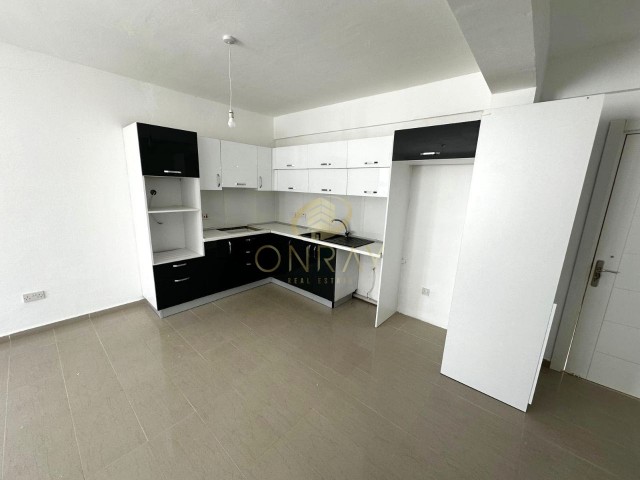 2+1 Unfurnished Flat for Rent in Gönyeli