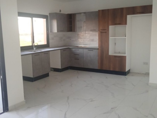 LEFKOŞA KKAYMAKLİ 3+1 SATILIK DAİRE 