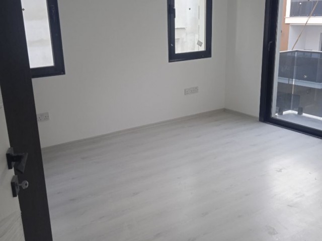 LEFKOŞA KKAYMAKLİ 3+1 SATILIK DAİRE 