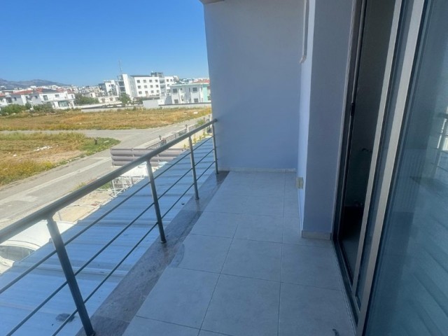 NICOSIA, GÖNYELİ 3+1 WOHNUNG ZU VERMIETEN