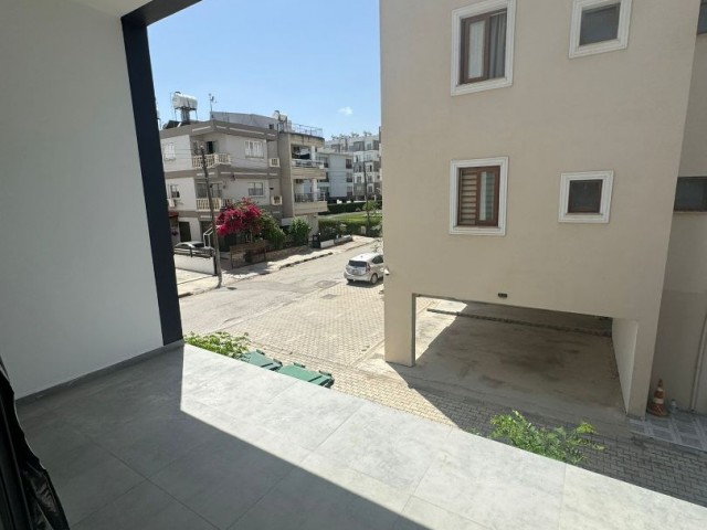 Flat For Sale in Küçük Kaymaklı, Nicosia