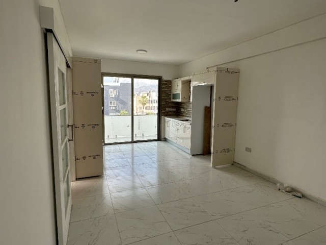 NICOSIA, GÖNYELİ 2+1 WOHNUNG ZU VERKAUFEN