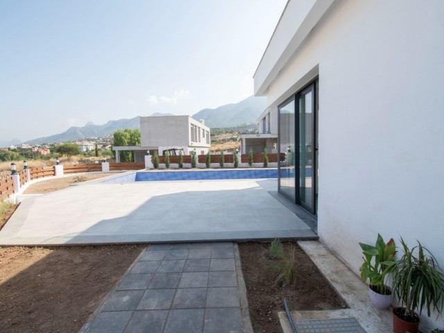 Ultra-Modern 6+ 2 Villas with Turkish Title Project in Bellapais ** 