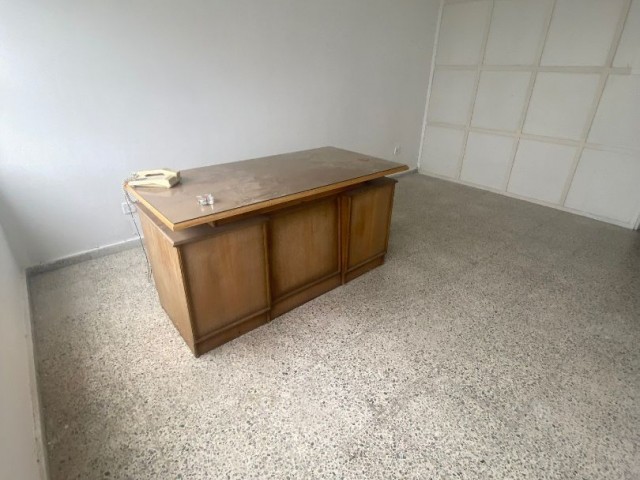 Turkish Title Deed office for sale in Kucuk Kaymaklı ** 