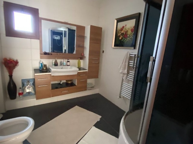 Zu verkaufen 2 Schlafzimmer Villa mit Pool zu verkaufen in Zeytinlik