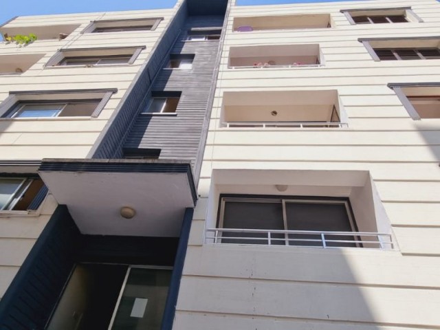 3 bedroom flat with Turkish Title deed for sale in the center of Kyrenia