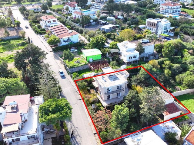 Derelict house with 836 m2 land area for sale 1 minute walk from Landing Beach