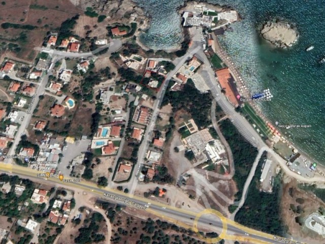 Derelict house with 836 m2 land area for sale 1 minute walk from Landing Beach