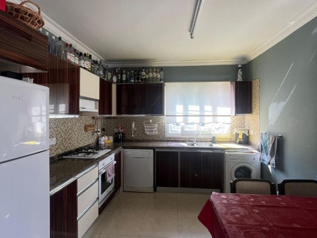 Yukarı Girne Bölgesinde Satılık 2 yatak odalı Penthouse Daire