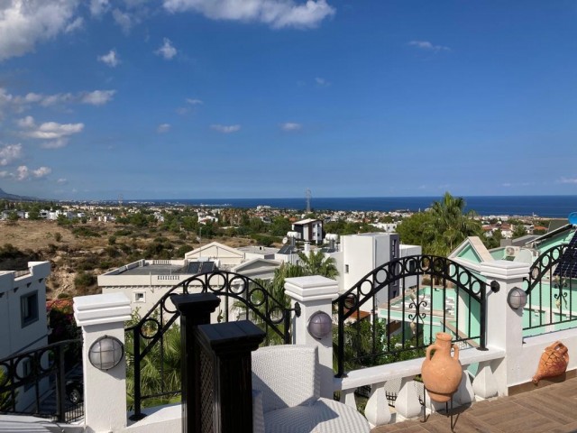 Villa mit 3 Schlafzimmern und privatem Pool in Çatalköy, Kyrenia