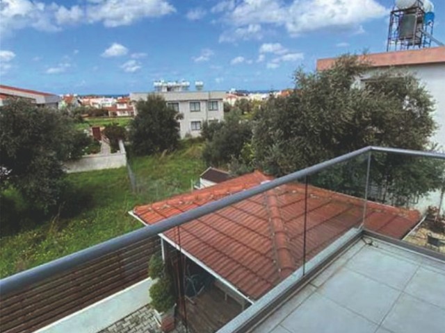 3+1 DUBLEXVILLA IM ZENTRUM VON KYRENIA IM GARTEN